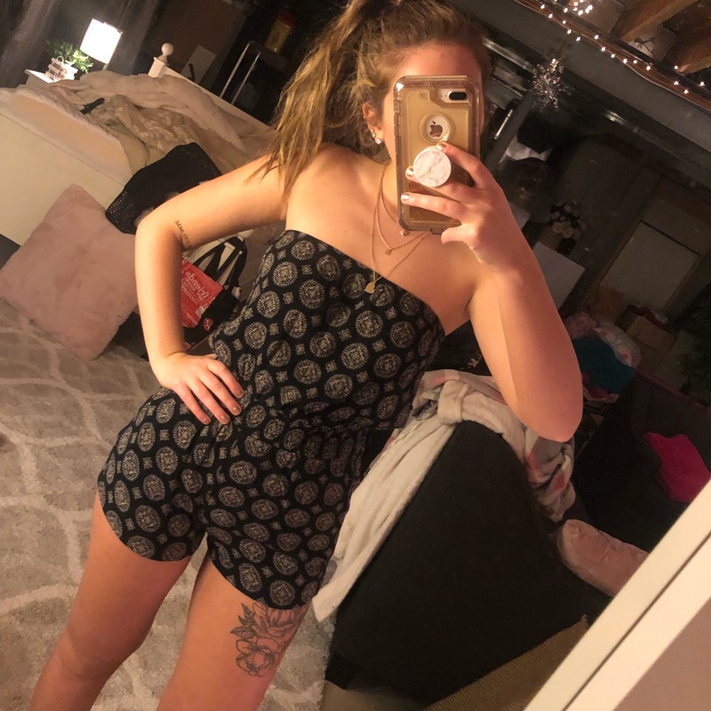 Black patterned romper